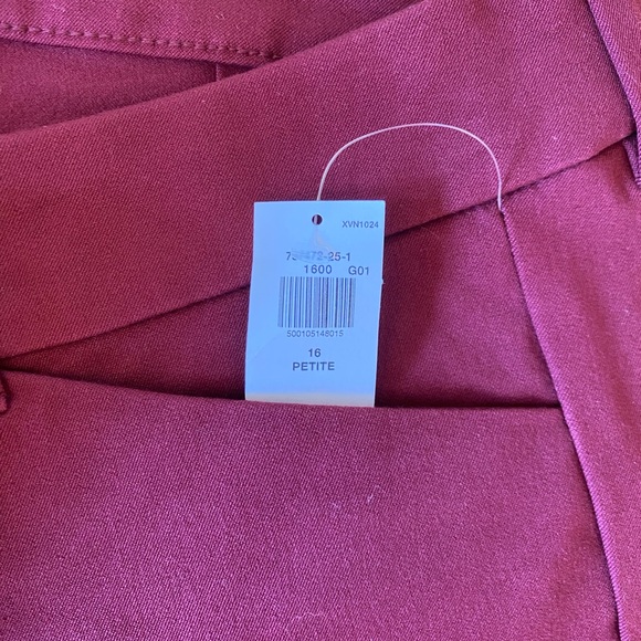 Maroon Old Navy Pixie skinny pants - Picture 2 of 5